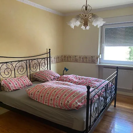 Apartment Ferienwohnung Im Winzler Viertel *